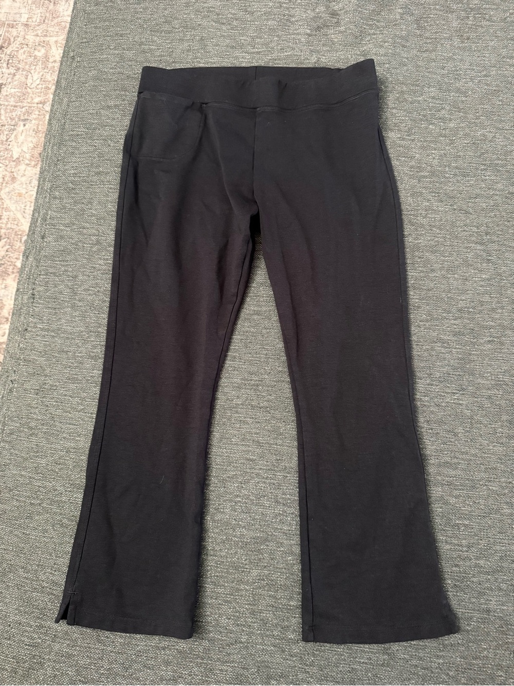 American Giant women’s size 10   Black Pull-On Leggings slight flare at bottom